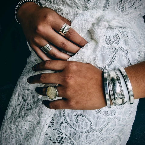 Seashell with flower ring.