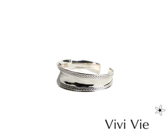 Sterling silver polished concave cuff braclet.