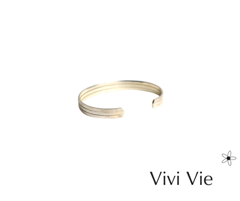 Apex cuff braclet to fit with unsex appeal.