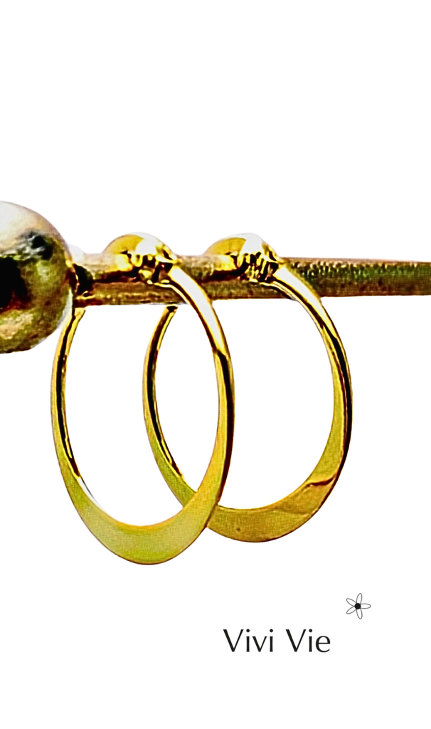 Essential  sleak gold hoop  Earrings