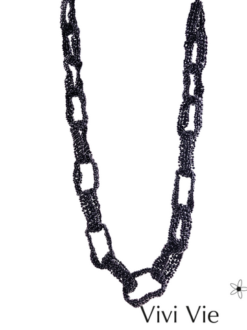 Midnight  beading  chain links.
