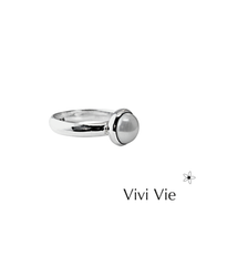 Parl & sterling silver ring.
