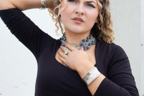 A statment necklace to create your   unique  style.